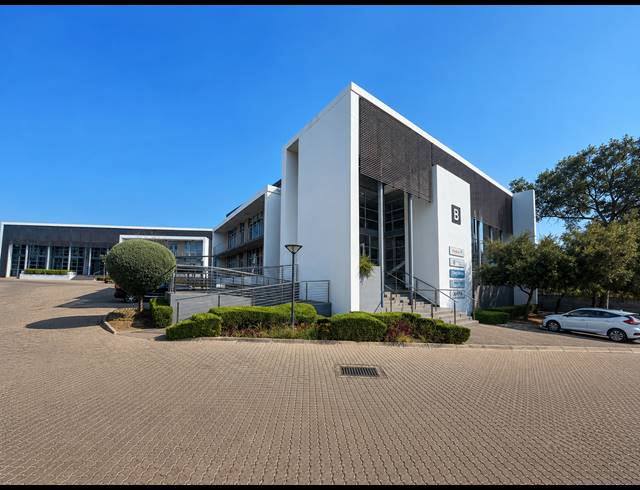 183M² OFFICE TO LET IN CHARTWELL